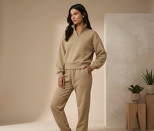 Load image into Gallery viewer, Tracksuit women