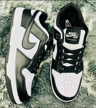 Load image into Gallery viewer, Shoes