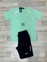 Load image into Gallery viewer, T-shirt