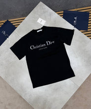 Load image into Gallery viewer, T-shirt