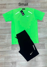 Load image into Gallery viewer, T-shirt