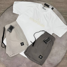 Load image into Gallery viewer, T-shirt