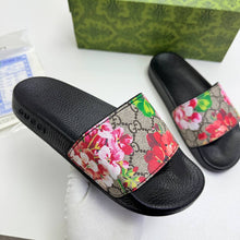 Load image into Gallery viewer, Slipper