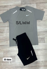 Load image into Gallery viewer, T-shirt