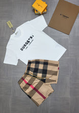 Load image into Gallery viewer, Tshirt