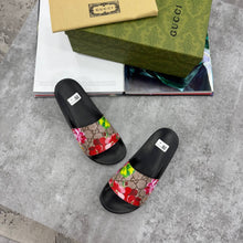 Load image into Gallery viewer, Slipper
