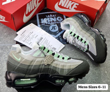 Load image into Gallery viewer, Shoes