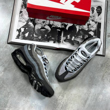 Load image into Gallery viewer, Shoes