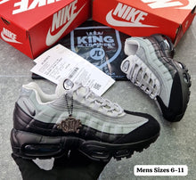 Load image into Gallery viewer, Shoes