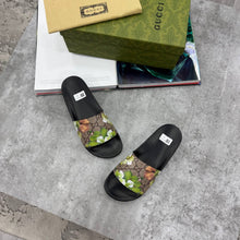 Load image into Gallery viewer, Slipper