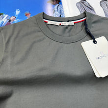 Load image into Gallery viewer, Tshirt