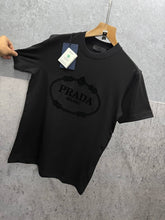 Load image into Gallery viewer, T-shirt