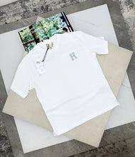 Load image into Gallery viewer, T-shirt