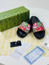 Load image into Gallery viewer, Slipper