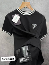 Load image into Gallery viewer, T-shirt