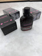 Load image into Gallery viewer, Perfume