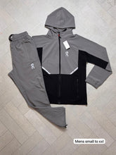 Load image into Gallery viewer, Tracksuit men