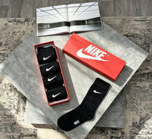 Load image into Gallery viewer, Socks