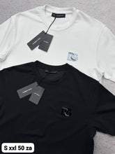 Load image into Gallery viewer, Tshirt