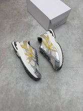 Load image into Gallery viewer, Shoes