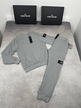 Load image into Gallery viewer, Tracksuit