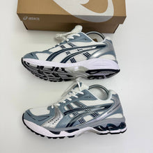 Load image into Gallery viewer, Shoes