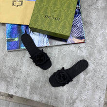 Load image into Gallery viewer, Slipper