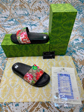 Load image into Gallery viewer, Slipper