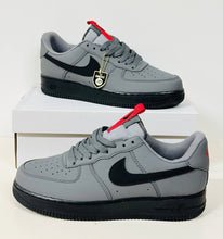 Load image into Gallery viewer, Shoes
