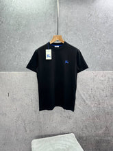 Load image into Gallery viewer, Tshirt