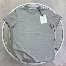 Load image into Gallery viewer, Tshirt
