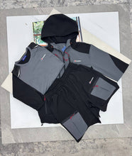 Load image into Gallery viewer, Tshirt