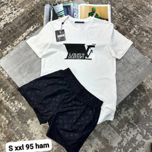 Load image into Gallery viewer, Tshirt