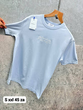 Load image into Gallery viewer, T-shirt