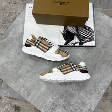 Load image into Gallery viewer, Shoes