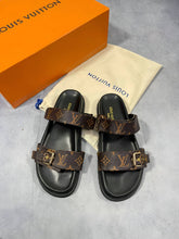 Load image into Gallery viewer, Slipper