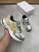 Load image into Gallery viewer, Shoes