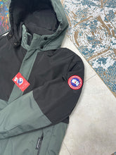 Load image into Gallery viewer, Jacket