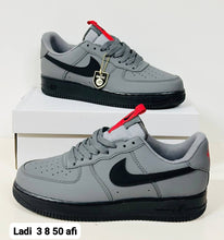 Load image into Gallery viewer, Shoes