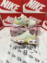 Load image into Gallery viewer, Shoes