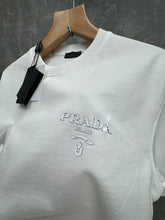 Load image into Gallery viewer, T-shirt