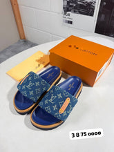 Load image into Gallery viewer, Slipper