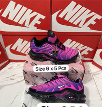 Load image into Gallery viewer, Shoes