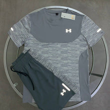 Load image into Gallery viewer, T-shirt