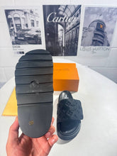 Load image into Gallery viewer, Slipper