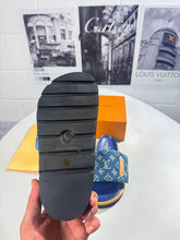 Load image into Gallery viewer, Slipper