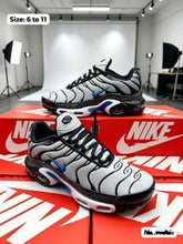 Load image into Gallery viewer, Shoes