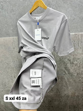 Load image into Gallery viewer, T-shirt