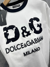 Load image into Gallery viewer, T-shirt