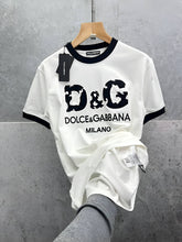 Load image into Gallery viewer, T-shirt